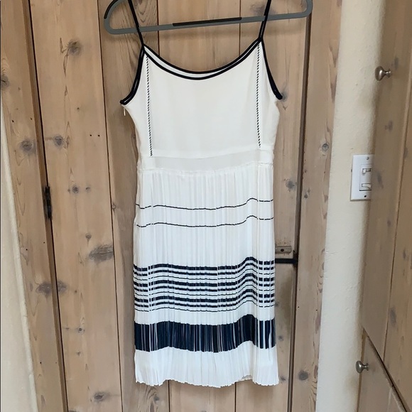 O’2nd Sleeveless Dress - Picture 3 of 6